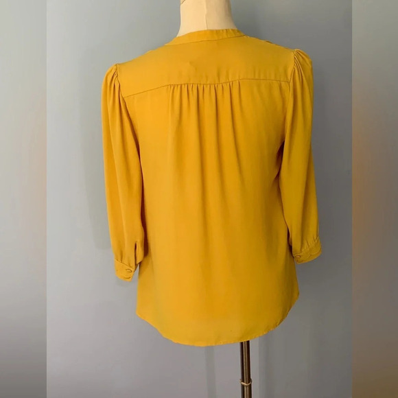 Anthropology meadow rue gold mustard yellow scalloped blouse size 8 button down - Picture 8 of 12
